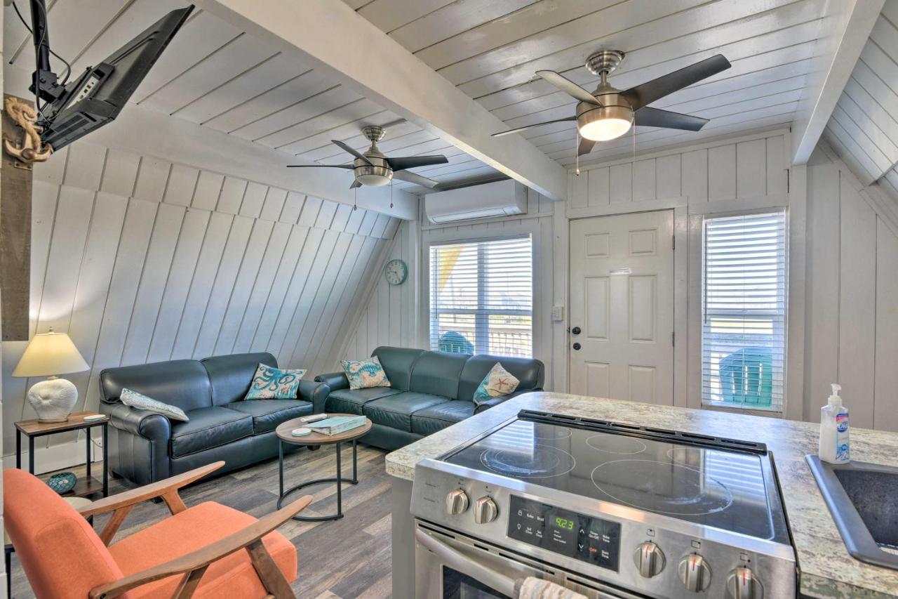 A-Frame Home With Deck - 2 Blocks To Surfside Beach! ภายนอก รูปภาพ